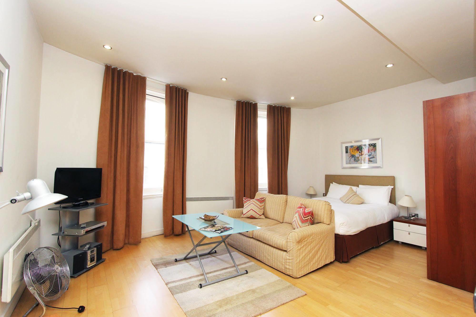 Princes Square Apartamento